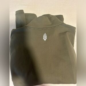 FREE PEOPLE Movement Green Quarterzip